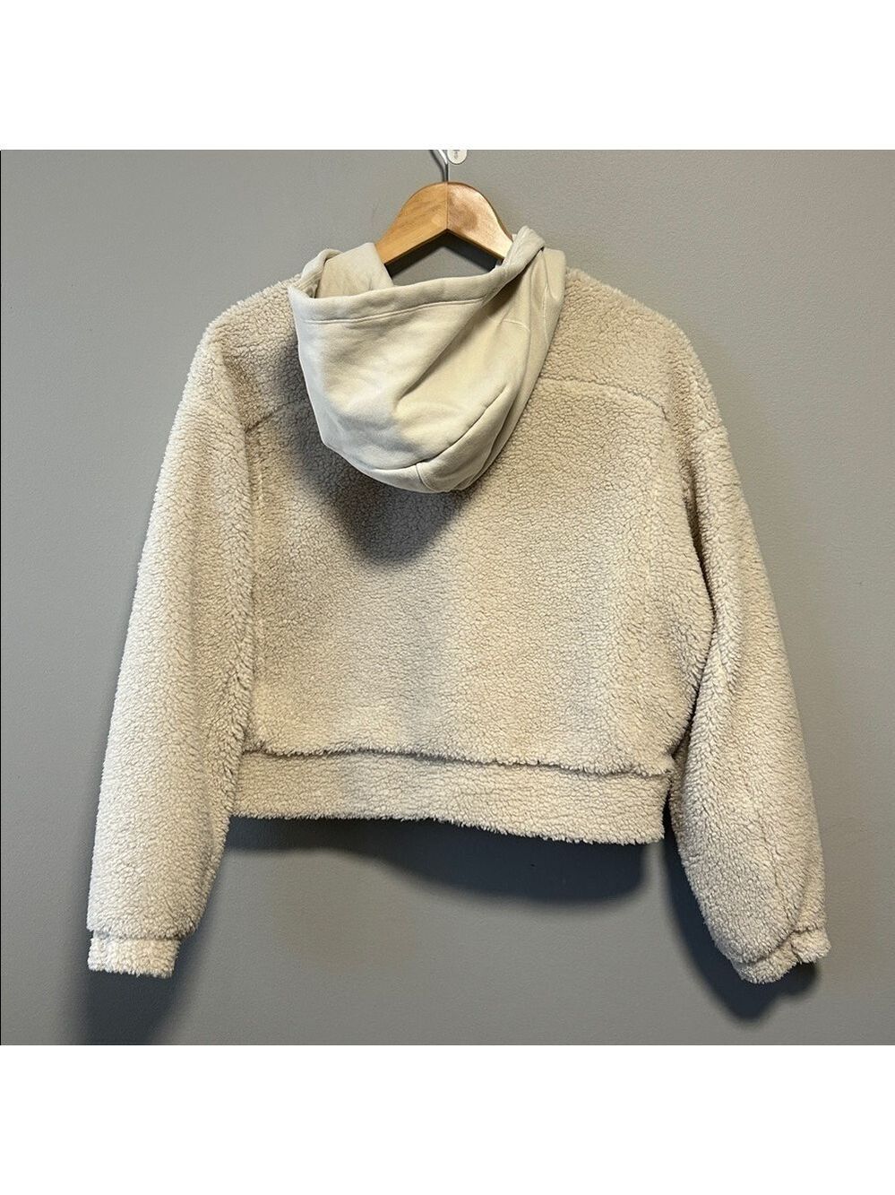 Lululemon Textured Fleece Embroidered Logo Minimalist Hoodie - Picture 5 of 12